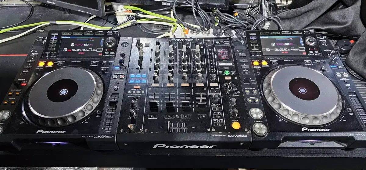 파이오니어 Cdj-2000 nexus 2대 + djm 900 nexus